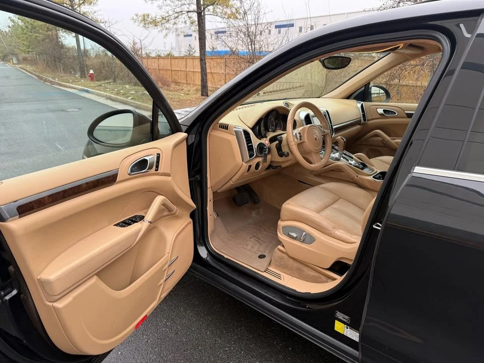 2012 Porsche 958 Cayenne - Image 13 of 20