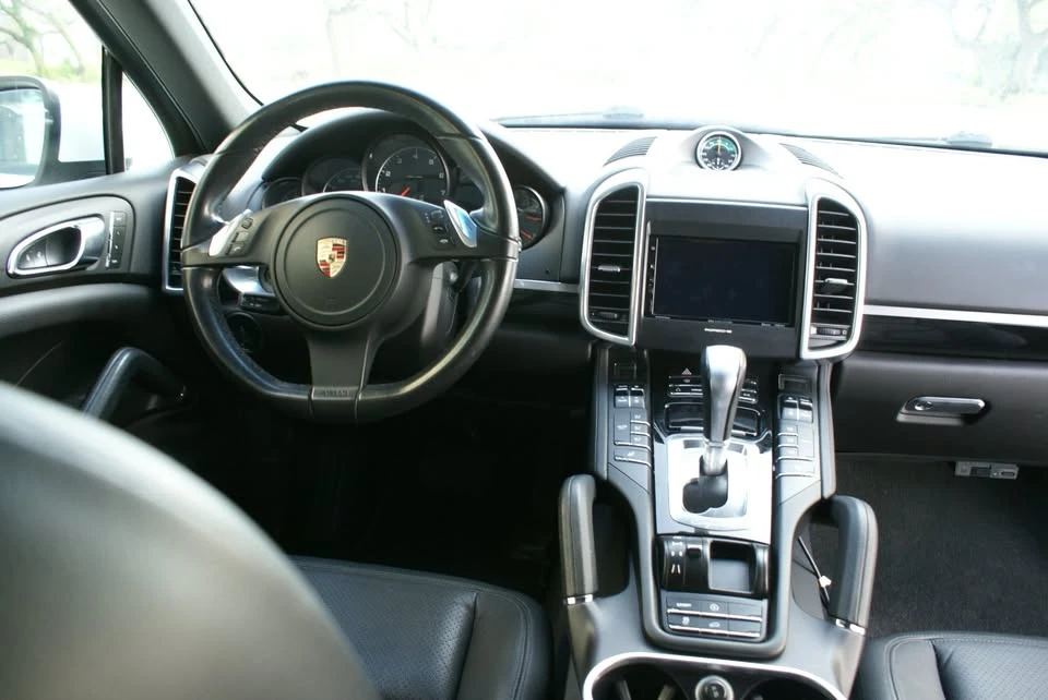 2012 Porsche 958 Cayenne - Image 12 of 16