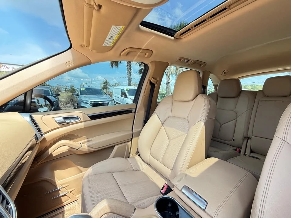 2012 Porsche 958 Cayenne - Image 9 of 19