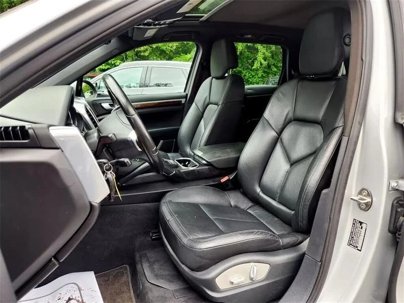 2012 Porsche 958 Cayenne - Image 9 of 20