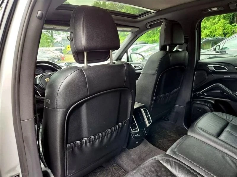 2012 Porsche 958 Cayenne - Image 13 of 20