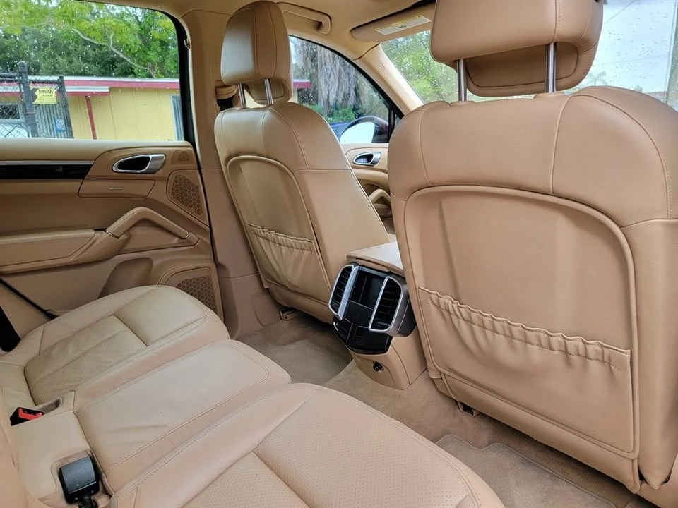 2012 Porsche 958 Cayenne - Image 11 of 15