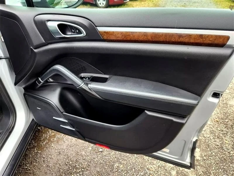 2012 Porsche 958 Cayenne - Image 17 of 20