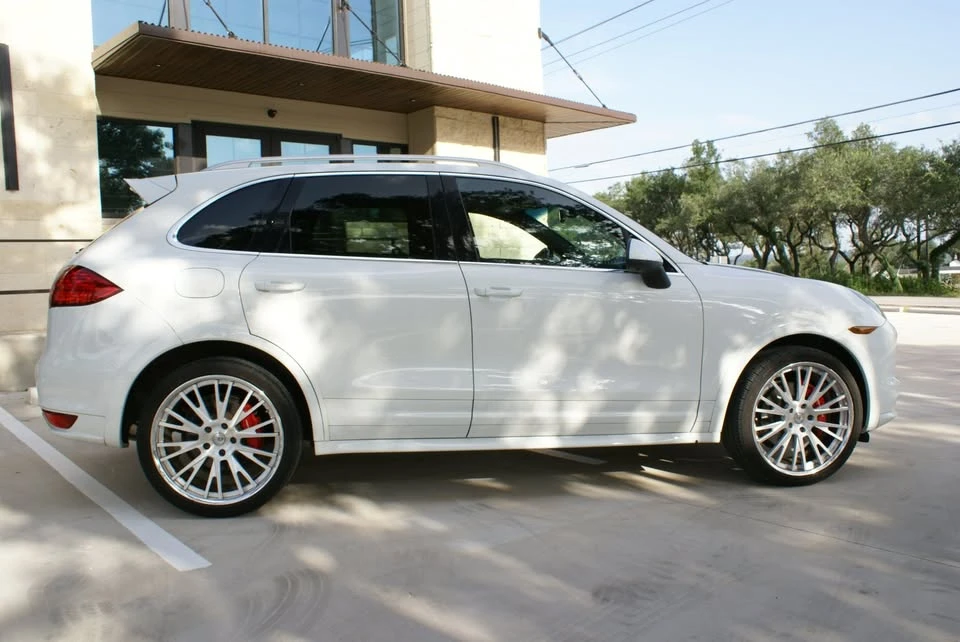 2012 Porsche 958 Cayenne - Image 2 of 16