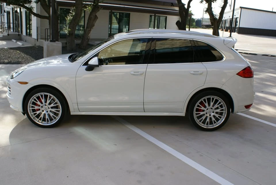 2012 Porsche 958 Cayenne - Image 8 of 16
