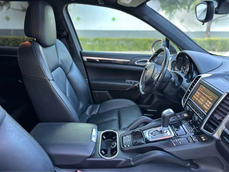 2012 Porsche 958 Cayenne - Image 10 of 14