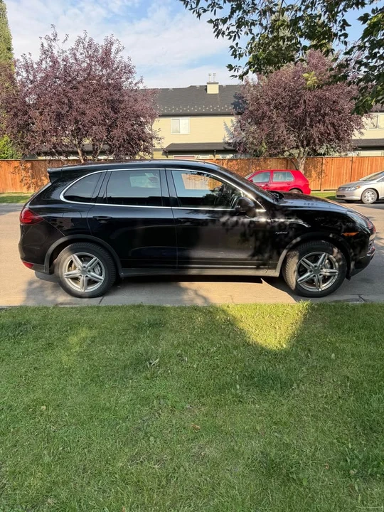 2012 Porsche 958 Cayenne - Image 2 of 7