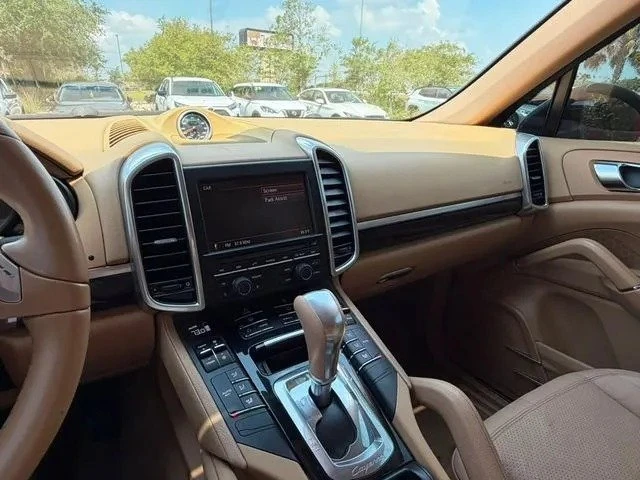 2012 Porsche 958 Cayenne - Image 9 of 20