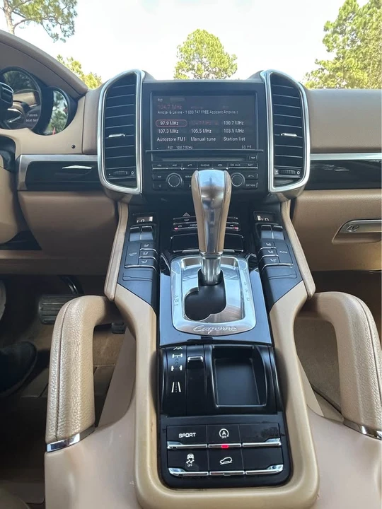 2012 Porsche 958 Cayenne - Image 8 of 11