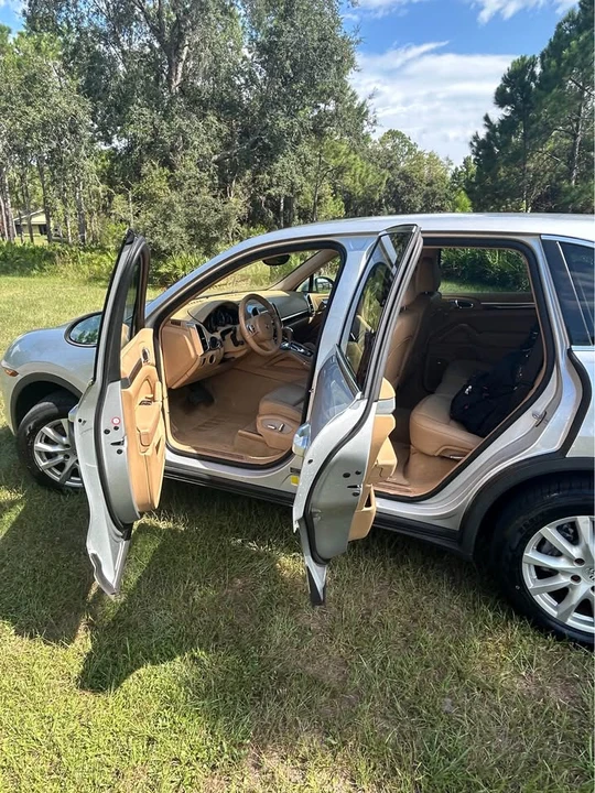 2012 Porsche 958 Cayenne - Image 10 of 11
