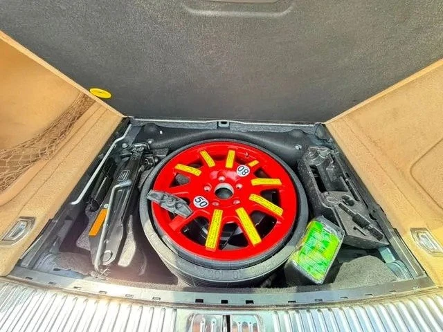 2012 Porsche 958 Cayenne - Image 12 of 20