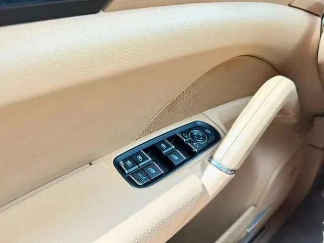 2012 Porsche 958 Cayenne - Image 7 of 20