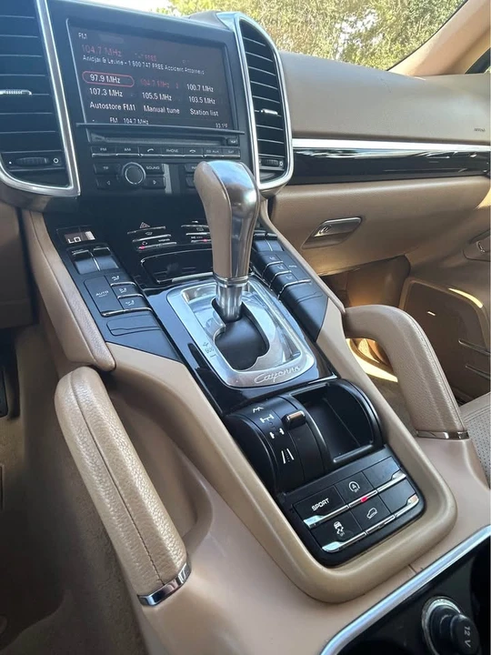 2012 Porsche 958 Cayenne - Image 9 of 11