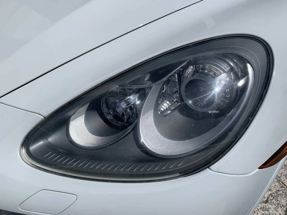 2012 Porsche 958 Cayenne - Image 9 of 20