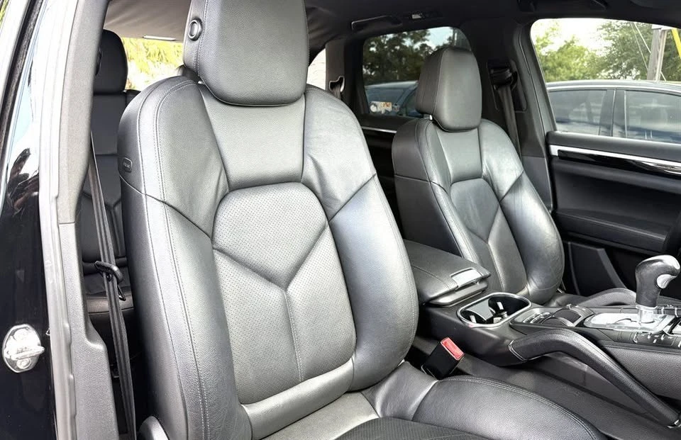2012 Porsche 958 Cayenne - Image 13 of 17