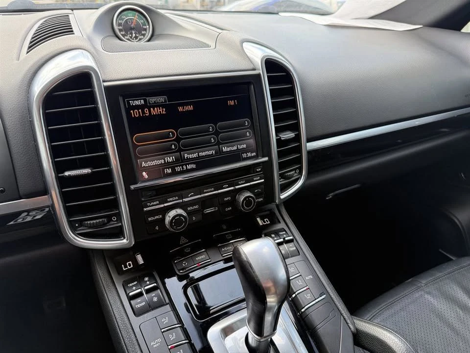2012 Porsche 958 Cayenne - Image 8 of 17