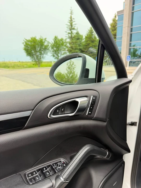 2012 Porsche 958 Cayenne - Image 8 of 12
