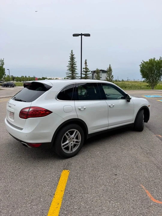 2012 Porsche 958 Cayenne - Image 3 of 12