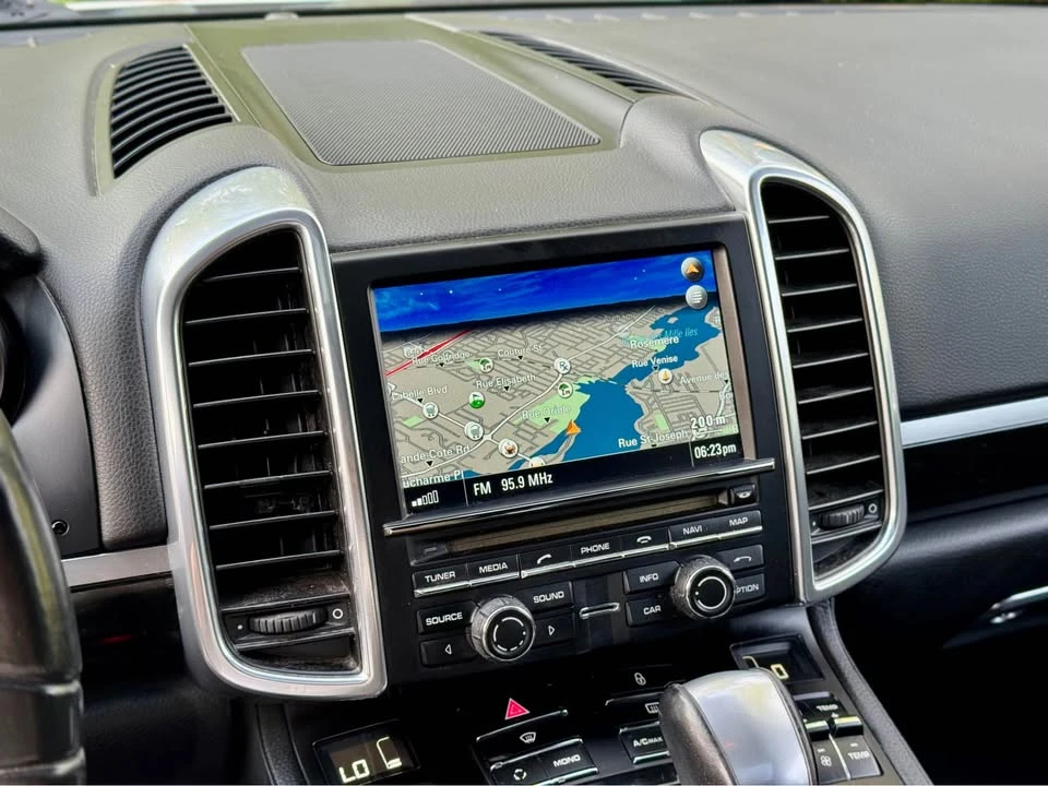 2012 Porsche 958 Cayenne - Image 11 of 13