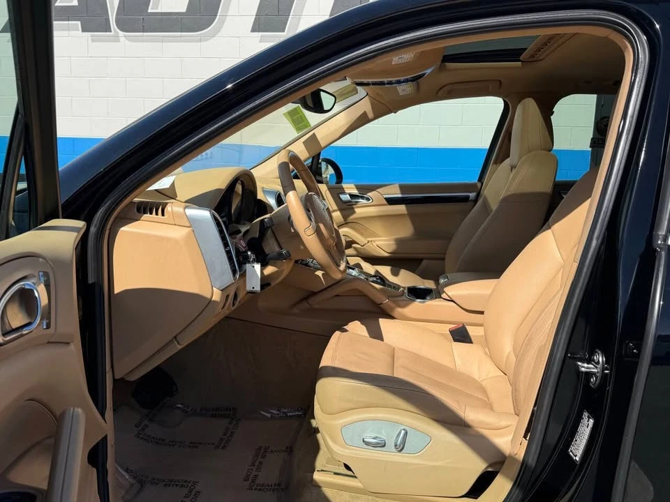 2012 Porsche 958 Cayenne - Image 7 of 20