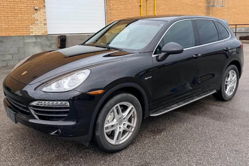 2012 Porsche 958 Cayenne - Image 2 of 5