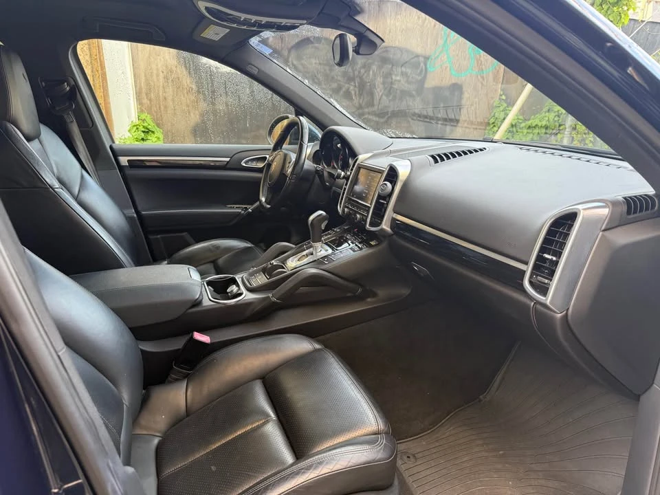 2012 Porsche 958 Cayenne - Image 12 of 20