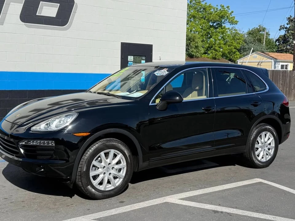 2012 Porsche 958 Cayenne - Image 2 of 20