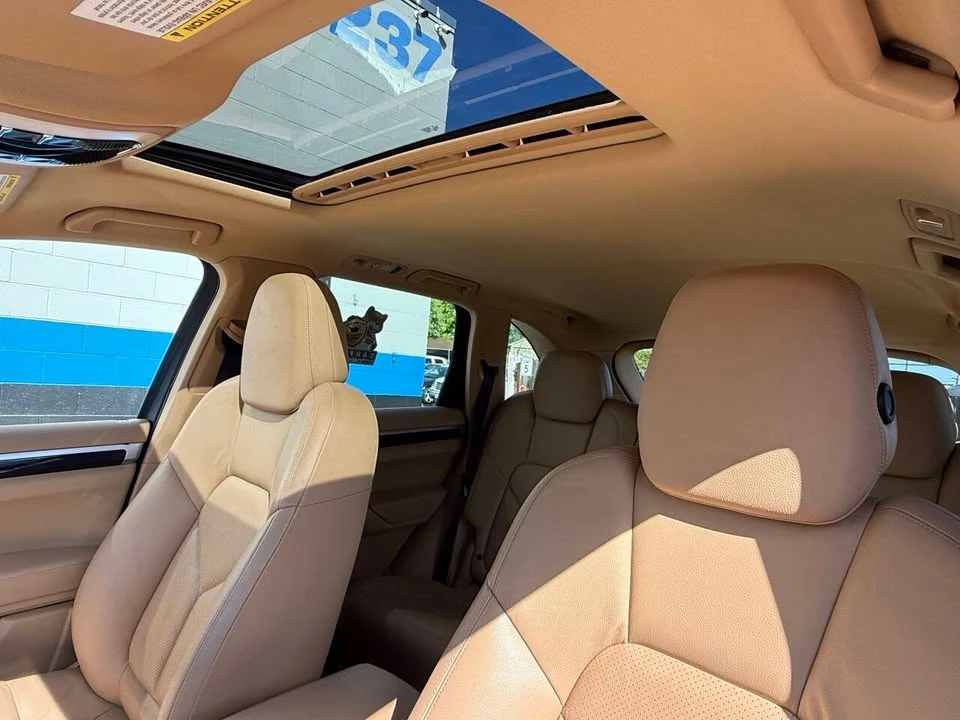 2012 Porsche 958 Cayenne - Image 9 of 20