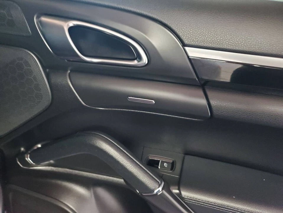 2012 Porsche 958 Cayenne - Image 18 of 20