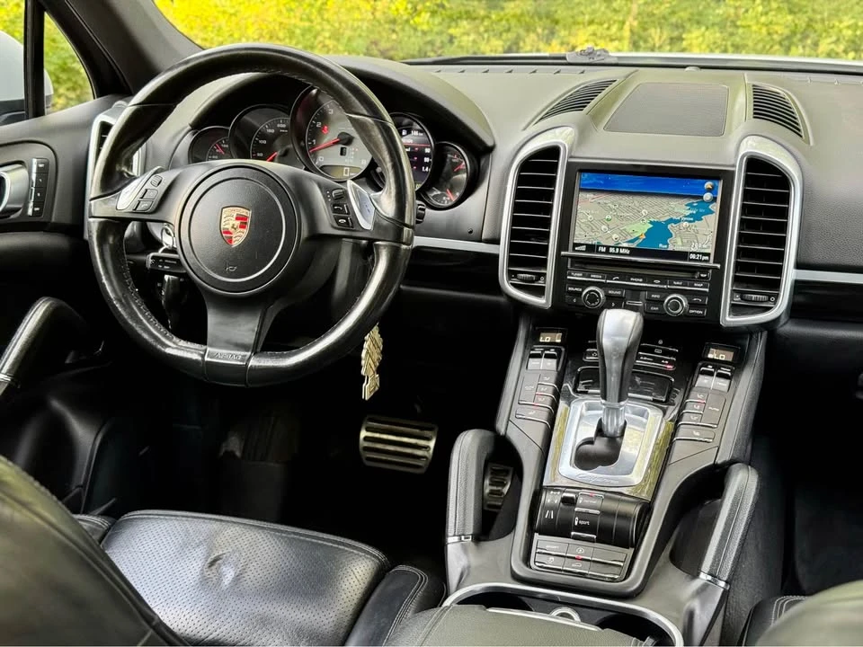 2012 Porsche 958 Cayenne - Image 9 of 13