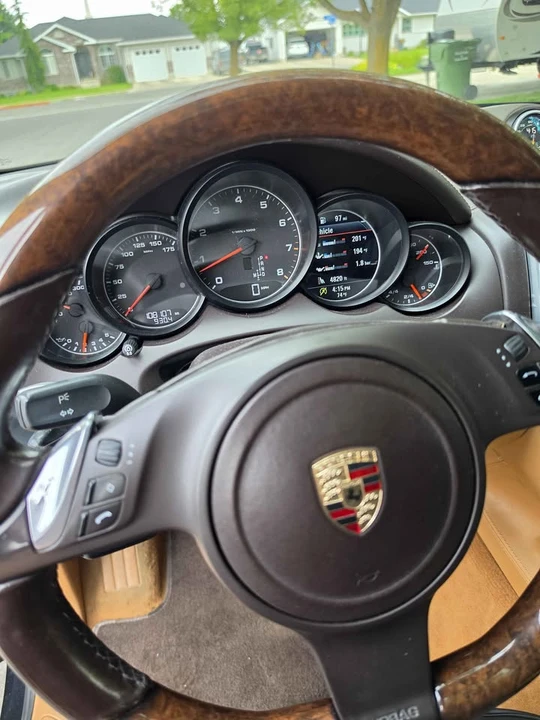 2012 Porsche 958 Cayenne - Image 9 of 11