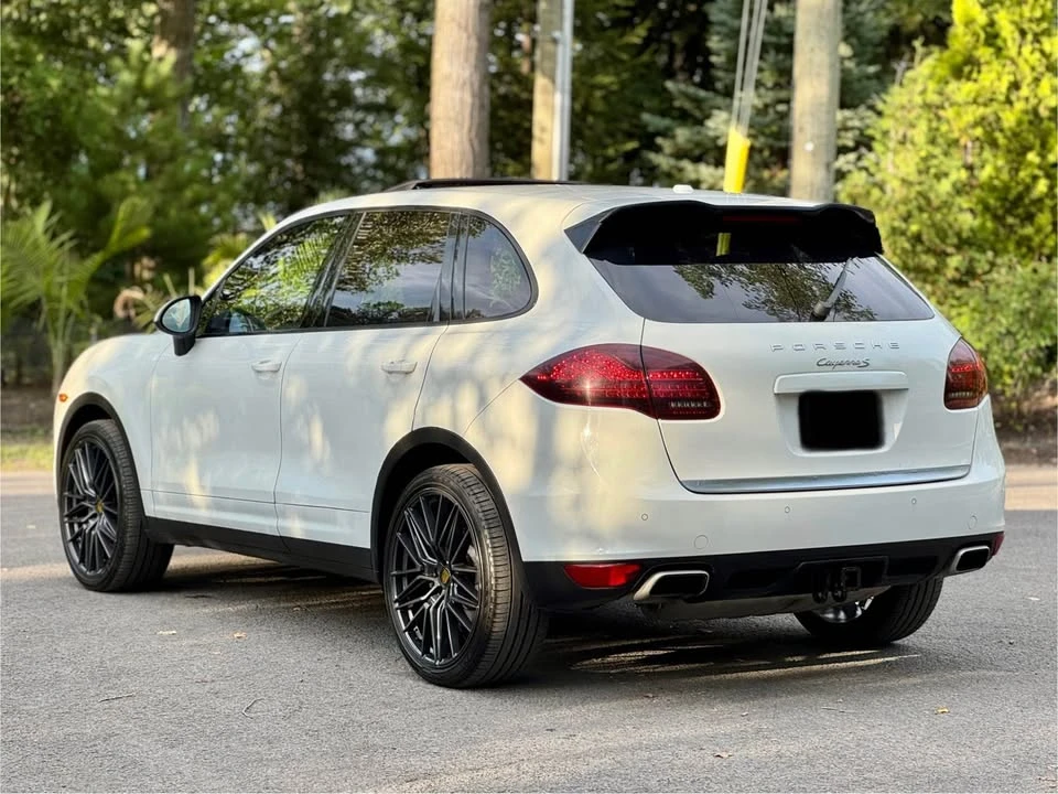 2012 Porsche 958 Cayenne - Image 8 of 13