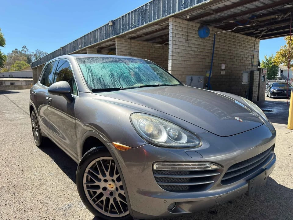 2012 Porsche 958 Cayenne - Image 2 of 7