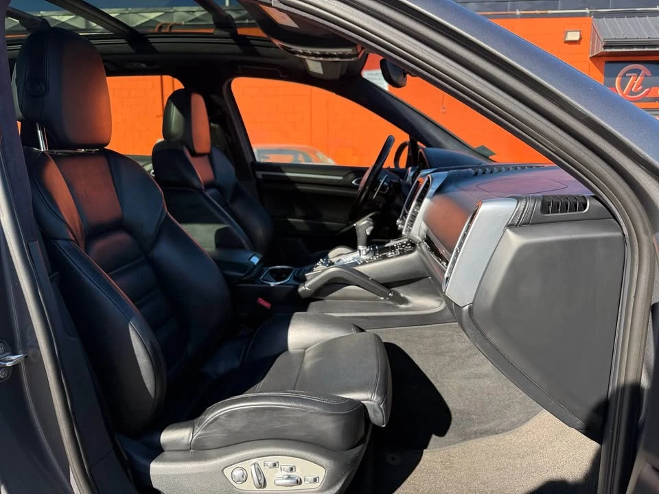 2012 Porsche 958 Cayenne - Image 10 of 15