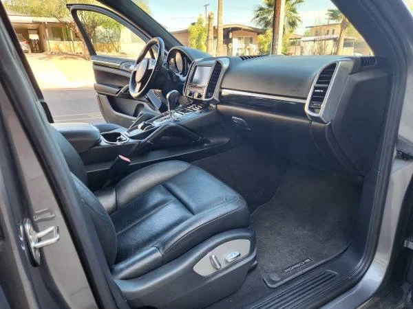 2012 Porsche 958 Cayenne - Image 15 of 20