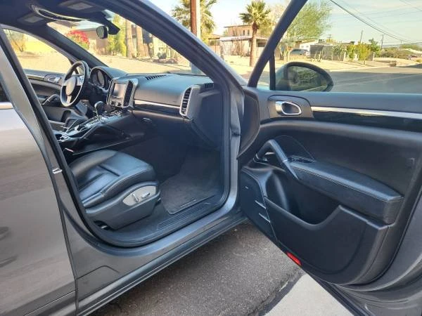 2012 Porsche 958 Cayenne - Image 14 of 20
