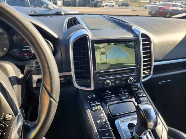2012 Porsche 958 Cayenne - Image 13 of 20