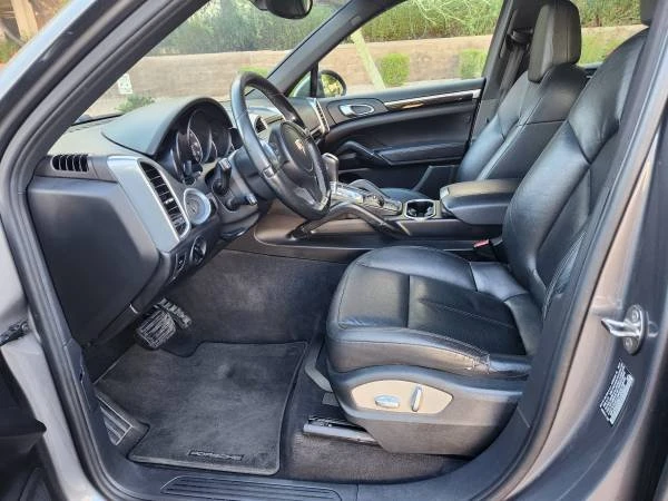 2012 Porsche 958 Cayenne - Image 11 of 20