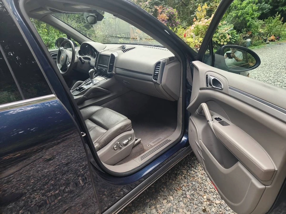 2012 Porsche 958 Cayenne - Image 7 of 11