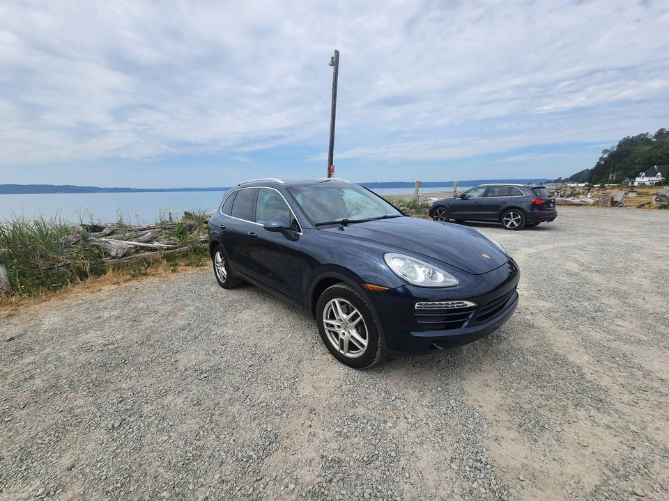 2012 Porsche 958 Cayenne - Image 2 of 11