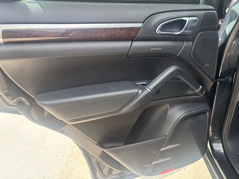 2012 Porsche 958 Cayenne - Image 9 of 20