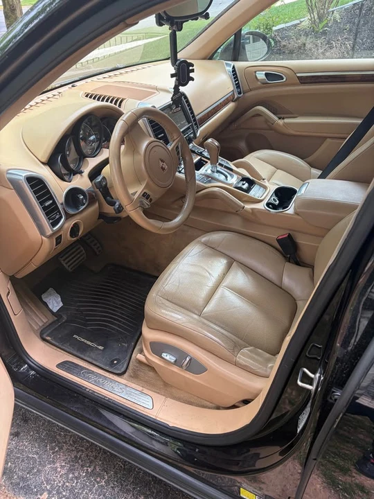 2012 Porsche 958 Cayenne S - Image 4 of 5