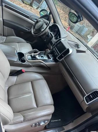 2012 Porsche 958 Cayenne S - Image 3 of 7