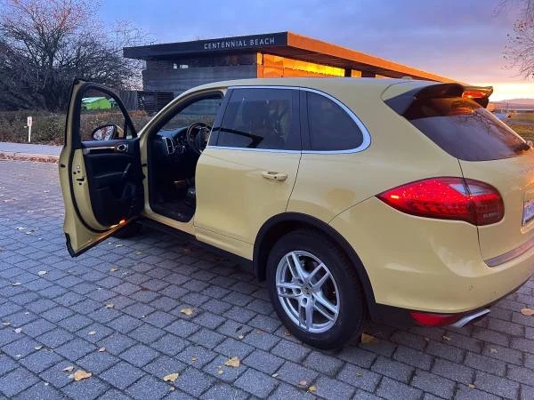 2012 Porsche 958 Cayenne S - Image 6 of 15