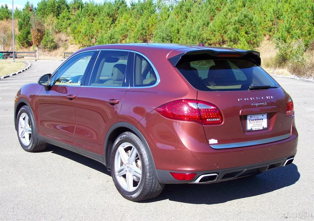 2012 Porsche 958 Cayenne S - Image 2 of 12