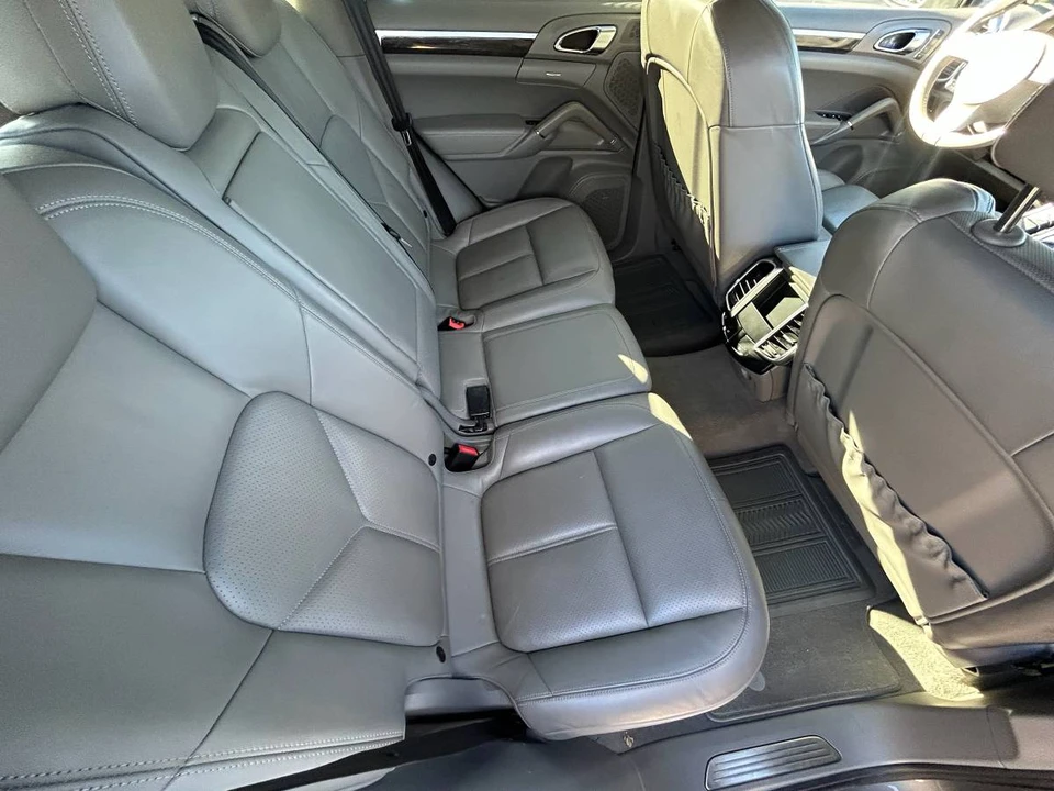 2012 Porsche 958 Cayenne S - Image 12 of 13