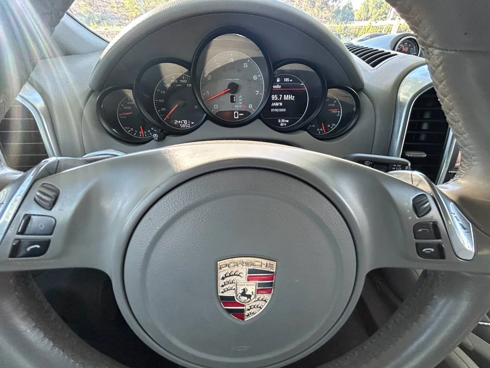 2012 Porsche 958 Cayenne S - Image 9 of 13