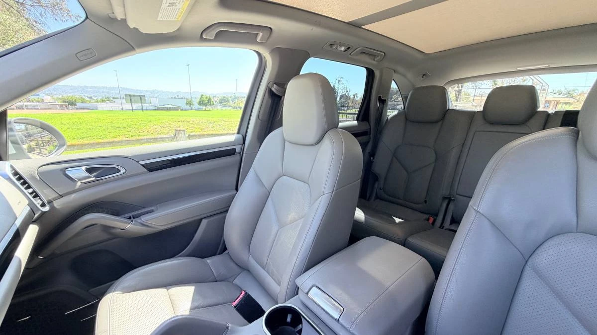 2012 Porsche 958 Cayenne S - Image 11 of 16