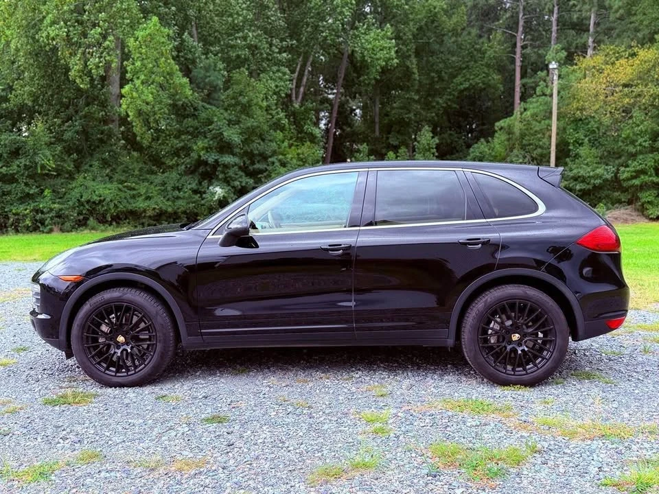 2012 Porsche 958 Cayenne S - Image 9 of 15