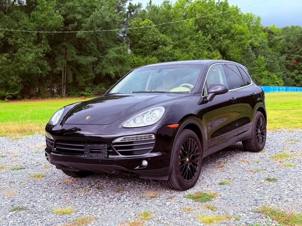 2012 Porsche 958 Cayenne S - Image 2 of 15